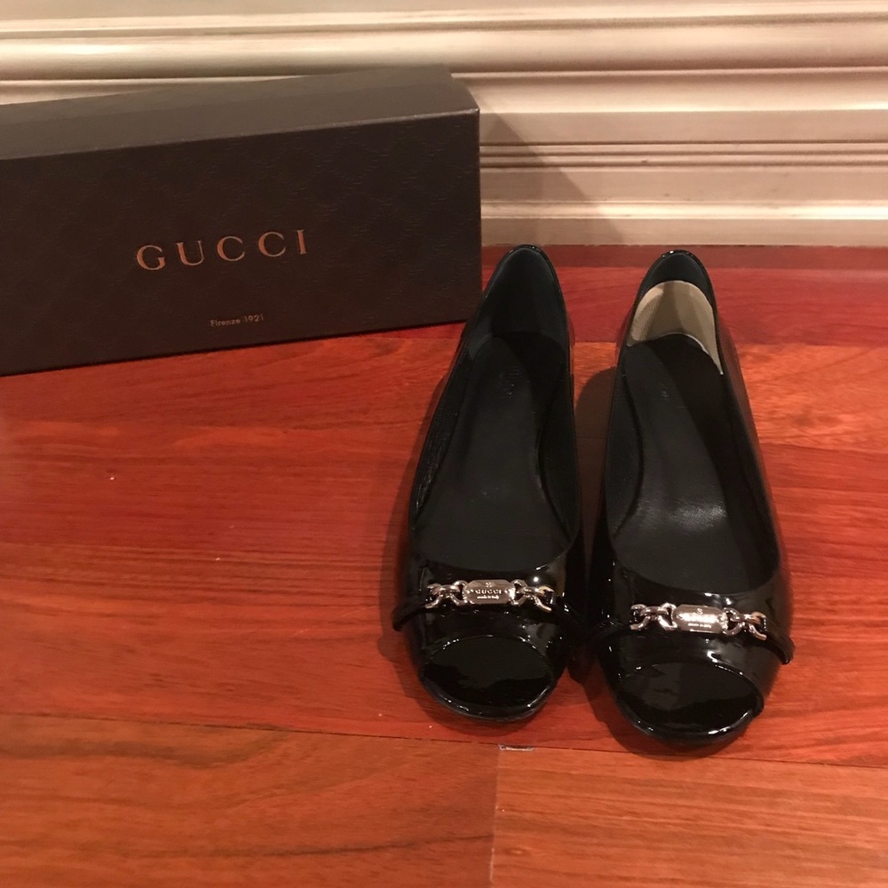 Gucci flats